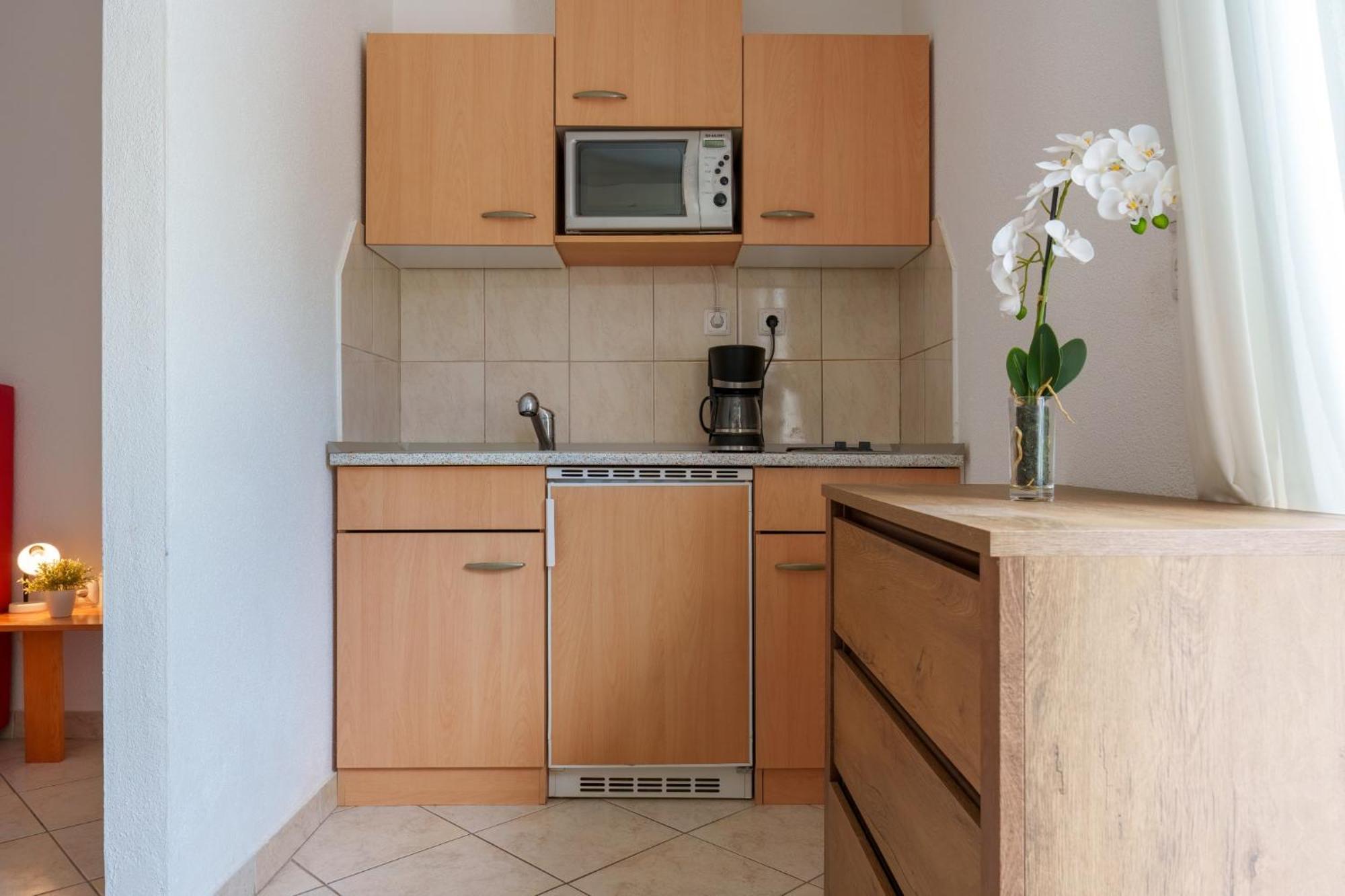 Studios Ruza Baska Voda Bagian luar foto
